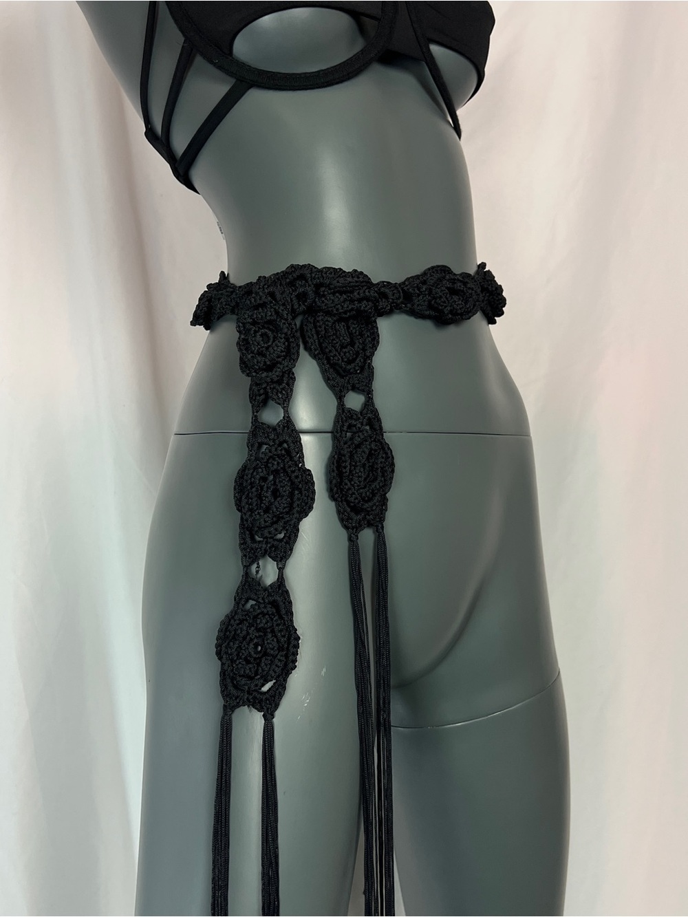 Vintage 90s Black Macrame Floral Fringe Waist Belt
